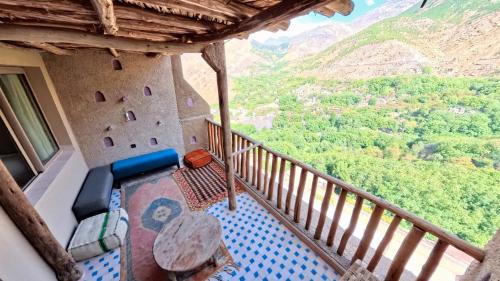 Triple Room with Mountain View