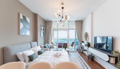 Studio Apartment with Balcony