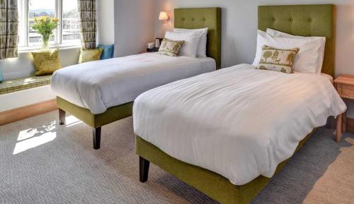 Standard Twin Room with Garden View