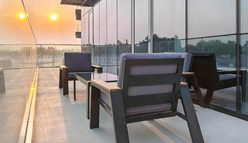 Two-Bedroom Deluxe Apartment with Balcony