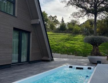 Seven-Bedroom Holiday Home