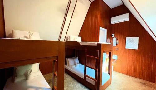 Quadruple Room with Private Bathroom