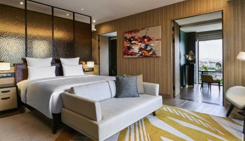Junior King Suite