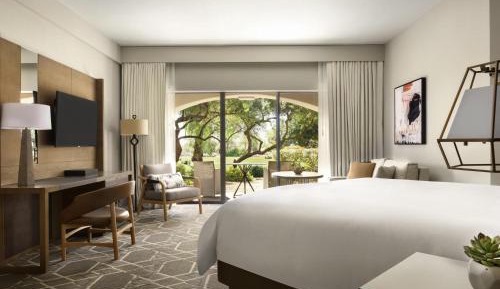 Fairmont King Room with Balcony
