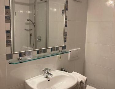 Superior One-Bedroom Apartment