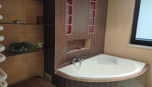 Two-Bedroom Deluxe Apartment with Balcony