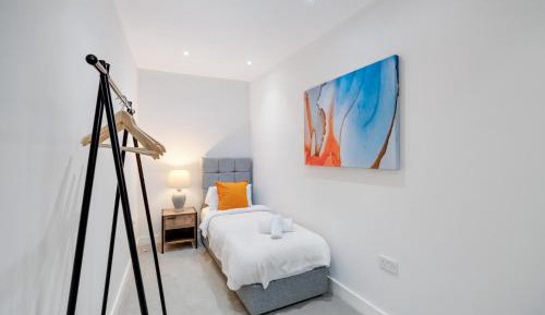 Standard Single Room with Shared Bathroom