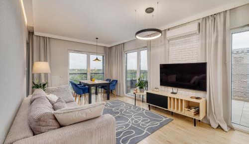 One-Bedroom Apartment with Terrace