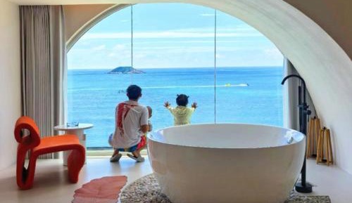 Family Room with Sea View