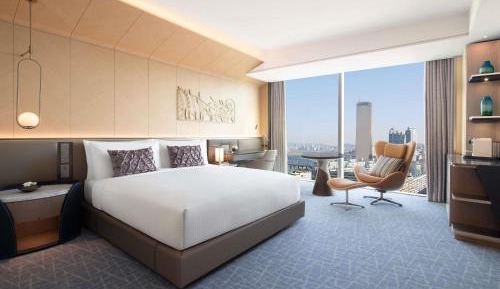 Fairmont Deluxe King Room with Urban City View