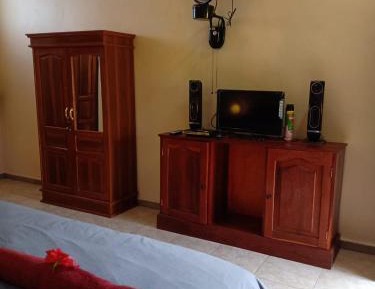 Queen Room with Garden View