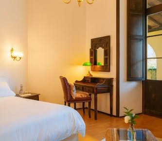 Deluxe Suite