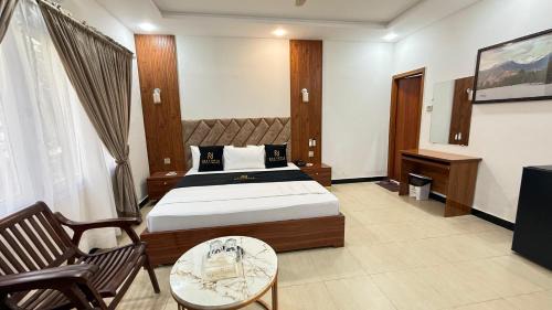 Queen Room