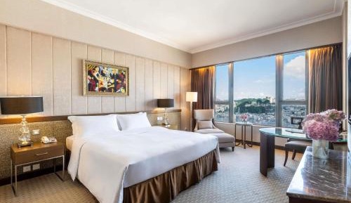 Sofitel Luxury King Room with River View and Lounge Access