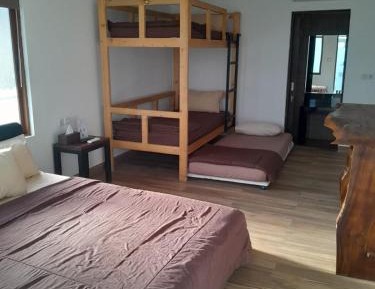 Deluxe Family Room