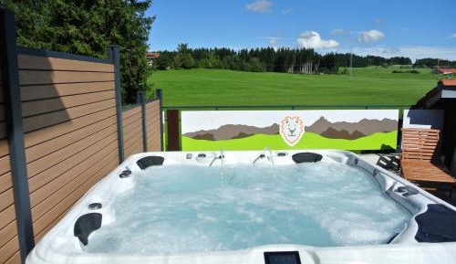 Studio with Spa Bath