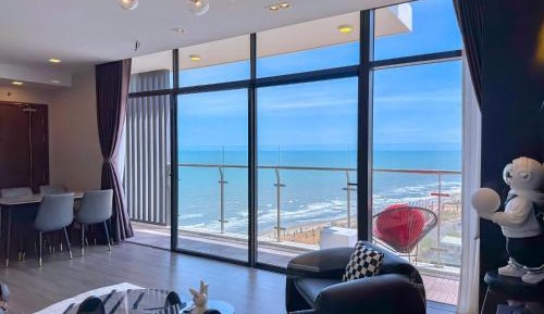One-Bedroom Apartment with Balcony and Sea View