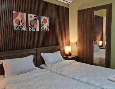 Triple Room with City View
