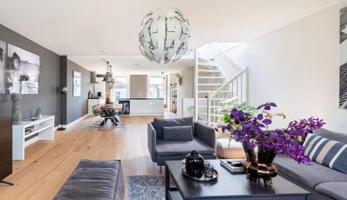 Three-Bedroom Deluxe Apartment