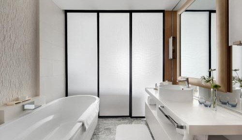 Premium King Room with Jinji Lake and Suzhou Eye View - High Floor