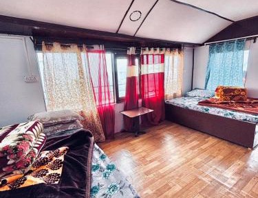 Family Room with Mountain View