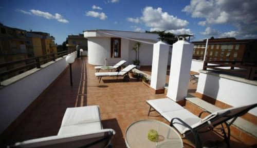 Superior One-Bedroom Apartment with Balcony