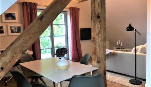 Superior One-Bedroom Apartment