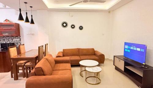 Three-Bedroom Apartment with Balcony