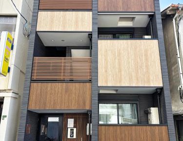 Studio with Balcony
