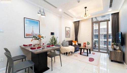 One-Bedroom Apartment with Balcony