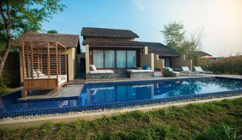 Rapti Mahal Suite with Private Plunge Pool