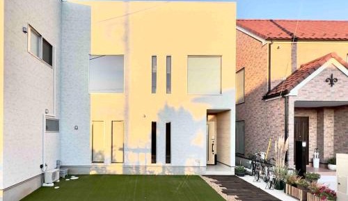 Three-Bedroom Townhouse