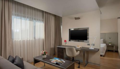 Junior Suite with Extra Bed (2 Adults + 1 Child)