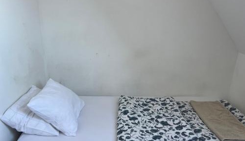 Small Single Room