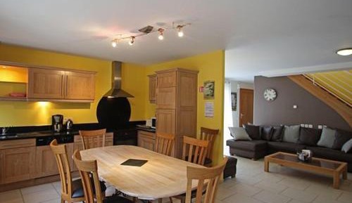 Holiday Home (8 Adults)