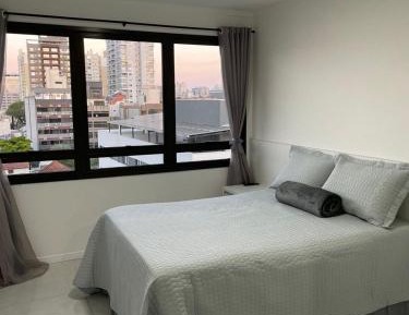 One-Bedroom Apartment with City View