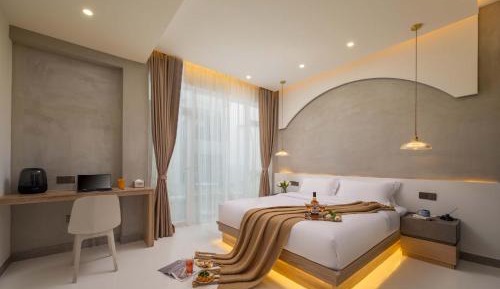 Queen Room with Balcony