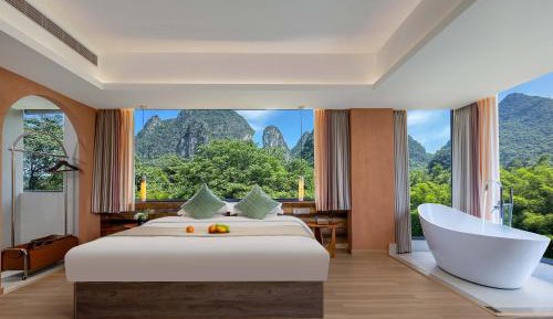 King Room with Mountain View