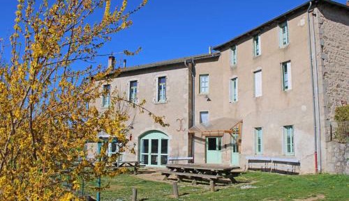 Holiday Home (14 Adults)