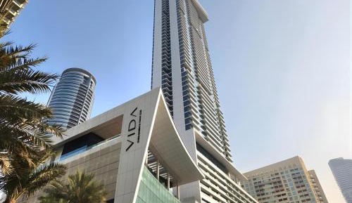 Deluxe One-Bedroom Apartment with Ocean View
