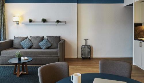 One-Bedroom Apartment (4-5 Adults)