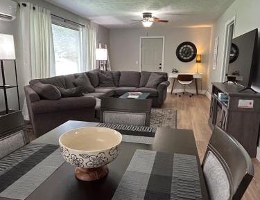 Deluxe King Suite