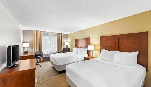 Queen Room with Two Queen Beds - Non-Smoking