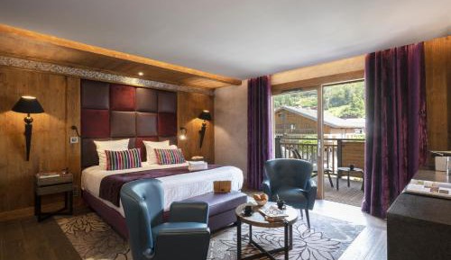 Deluxe Bedroom with Spa Access