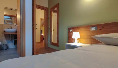 Single Room with Private Bathroom