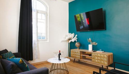 Two-Bedroom Deluxe Apartment