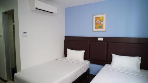 Standard Twin Room -  No Window