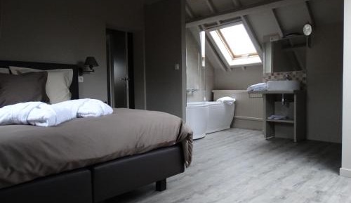 Deluxe Double Room with Bath