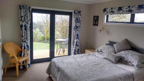 Queen Room with Garden View