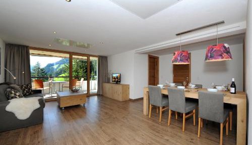 Two-Bedroom Apartment with Mountain View
